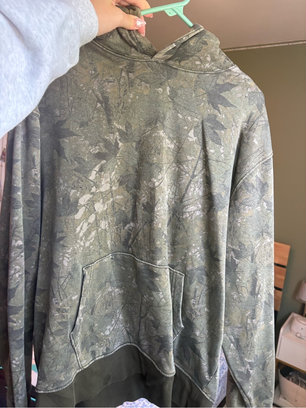 Old Navy Men's Green Camo Crewneck Hoodie